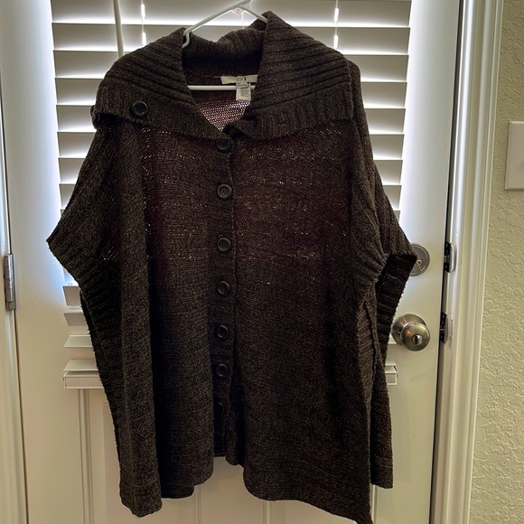 Forever 21 poncho - Picture 1 of 4